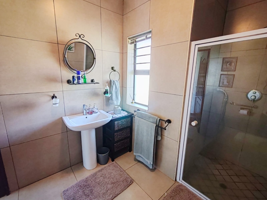 2 Bedroom Property for Sale in Waterberry Estate North West